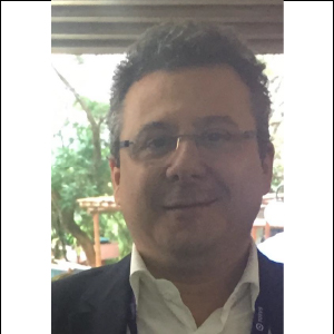 Dr. Roberto Jose Petinda Moreira